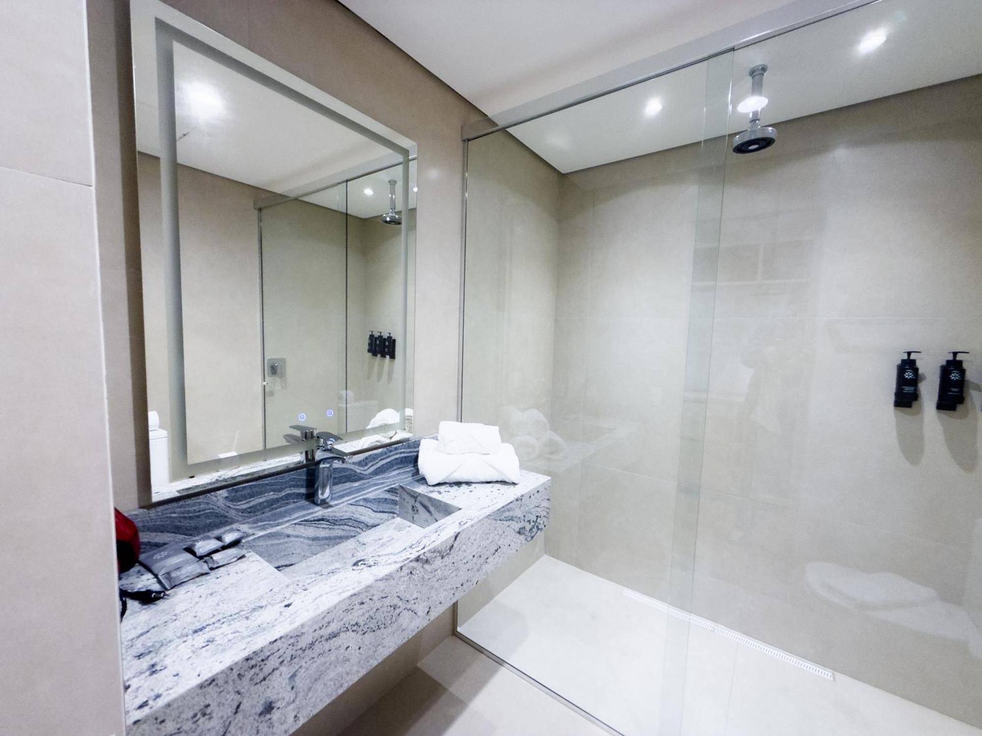 Chris Wellness Resort Hotel — Kuvat 1